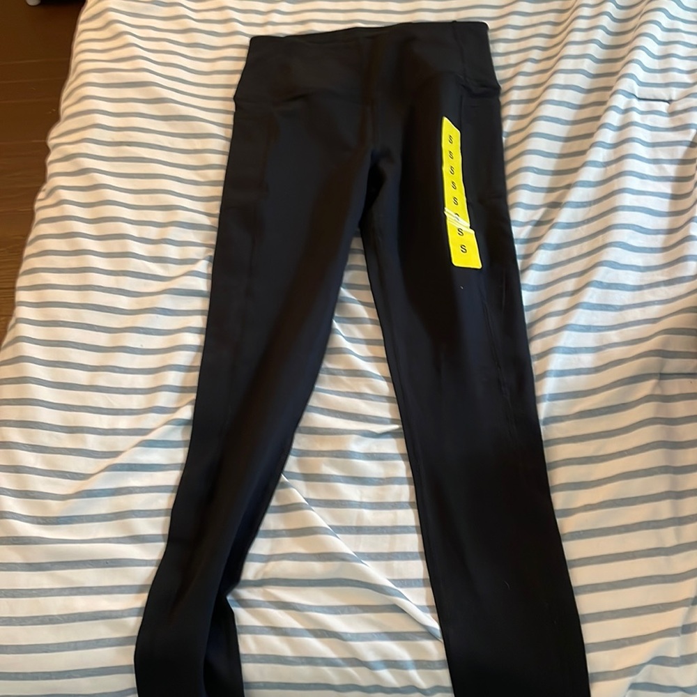 Black leggings. Size small. Skechers.